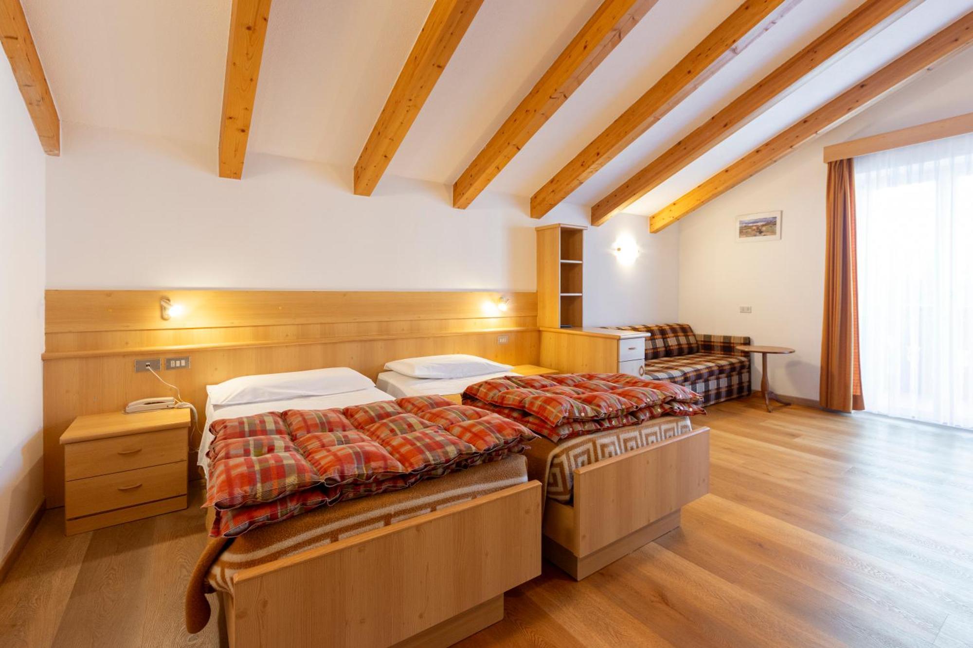 Hotel Cristallo วีโก ดี ฟาสซา ภายนอก รูปภาพ